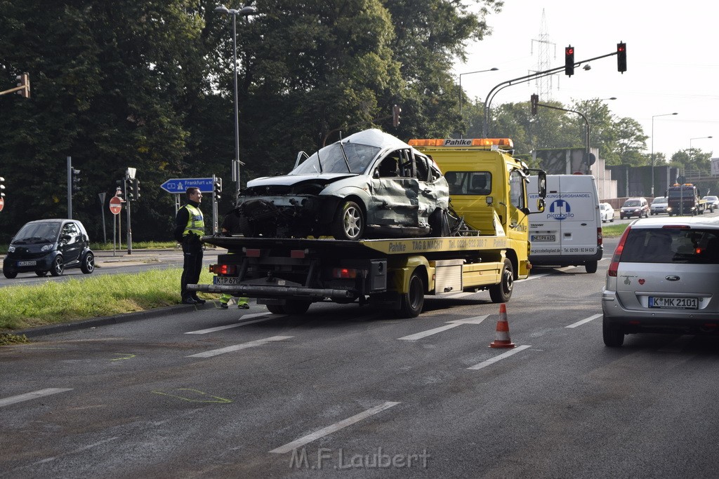 Schwerer VU Koeln Dellbrueck Bergisch Gladbacherstr Herler Ring P135.JPG - Miklos Laubert